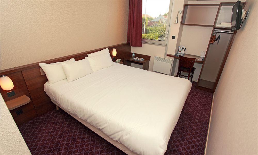 Brit Hotel Toulouse Colomiers - L'Esplanade Стая снимка