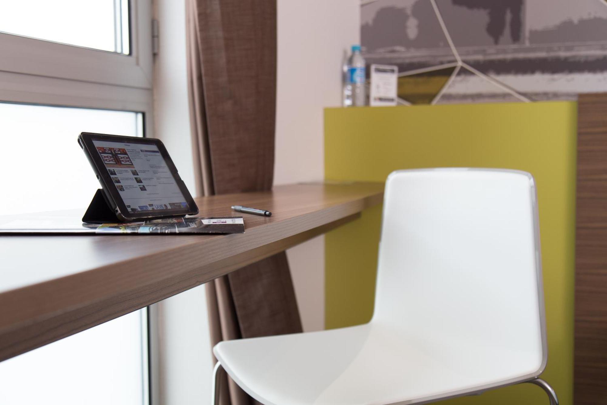 Brit Hotel Toulouse Colomiers - L'Esplanade Екстериор снимка