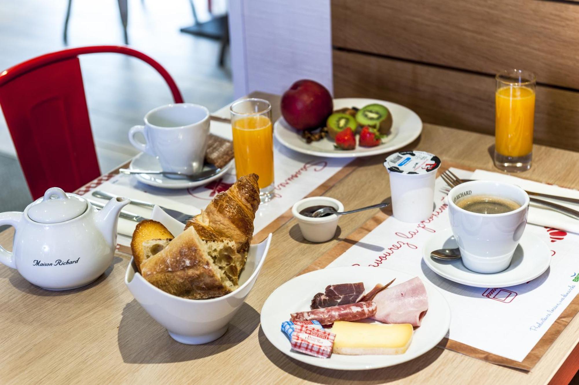 Brit Hotel Toulouse Colomiers - L'Esplanade Екстериор снимка