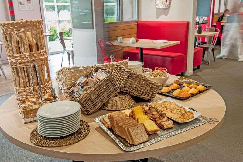 Brit Hotel Toulouse Colomiers - L'Esplanade Ресторант снимка
